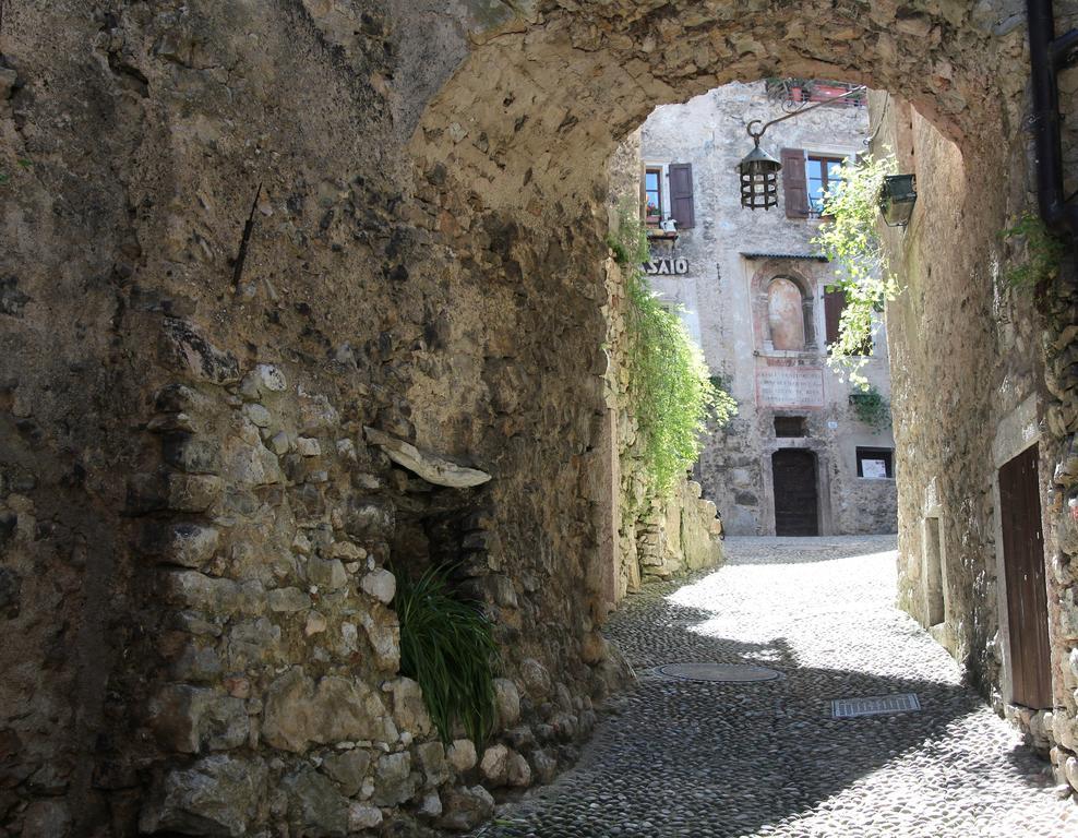 La Piazzetta Di Canale B&B Tenno Eksteriør bilde